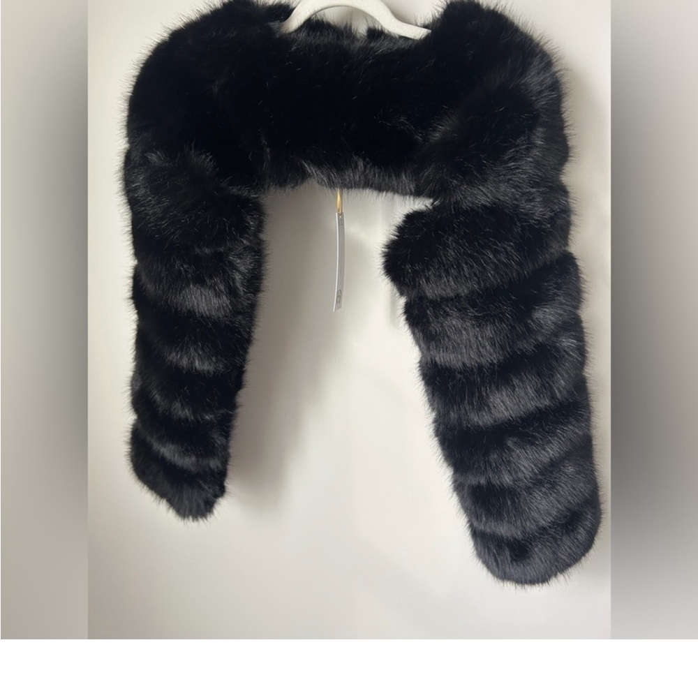 House of Harlow 1960 Black Faux Fur Stole